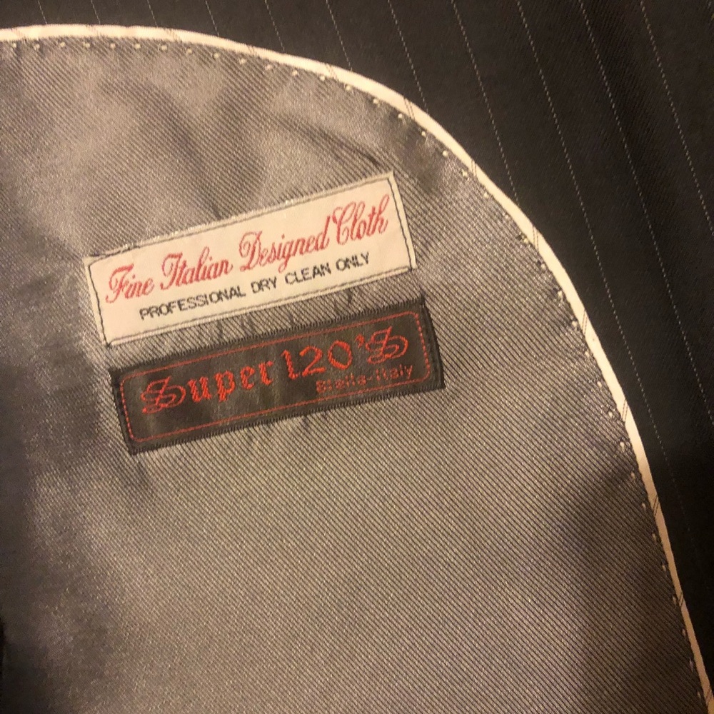 2 pc Suit - Picture 4 of 6